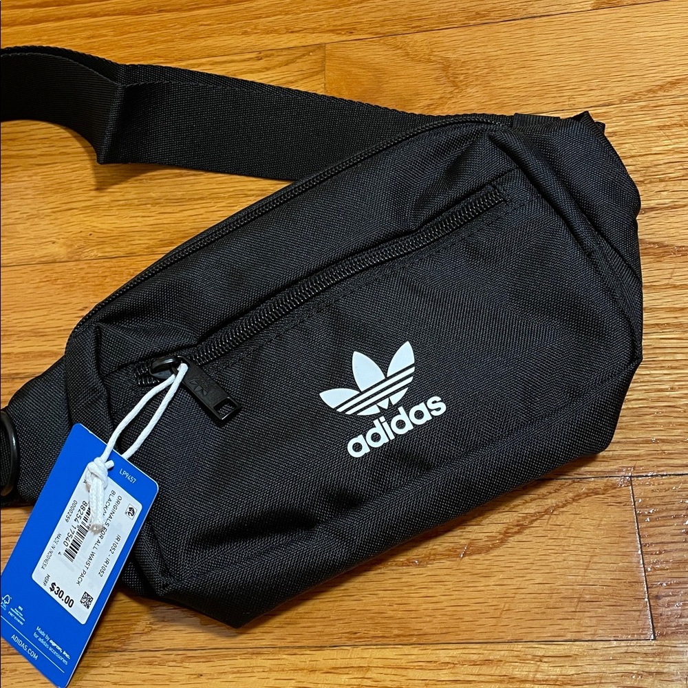 Adidas Originals Black Belt Waist Pack Bag with White Logo Fanny Pack Unisex - Picture 2 of 9